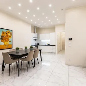 Spacious 2 Bedroom Nearby Center Appartement