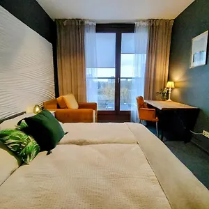 https://kolejowa-komfort-z-parkingiem.warsawhotelspoland.com