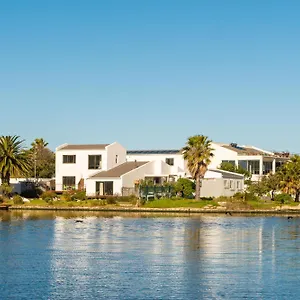 vlei-cove.hotels-capetown.com/